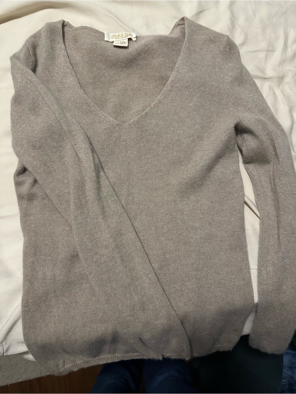 100% cashmere Peck & Peck V-Neck Sweater